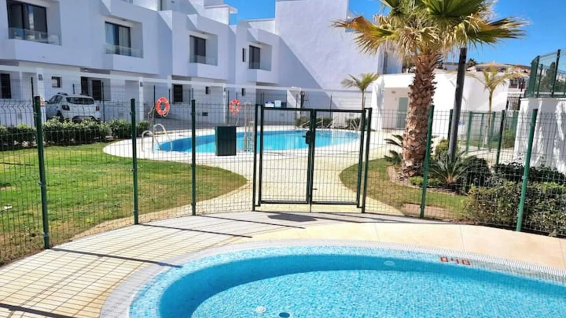 Fantastic Townhouse Near The Beach مالقة 0*,