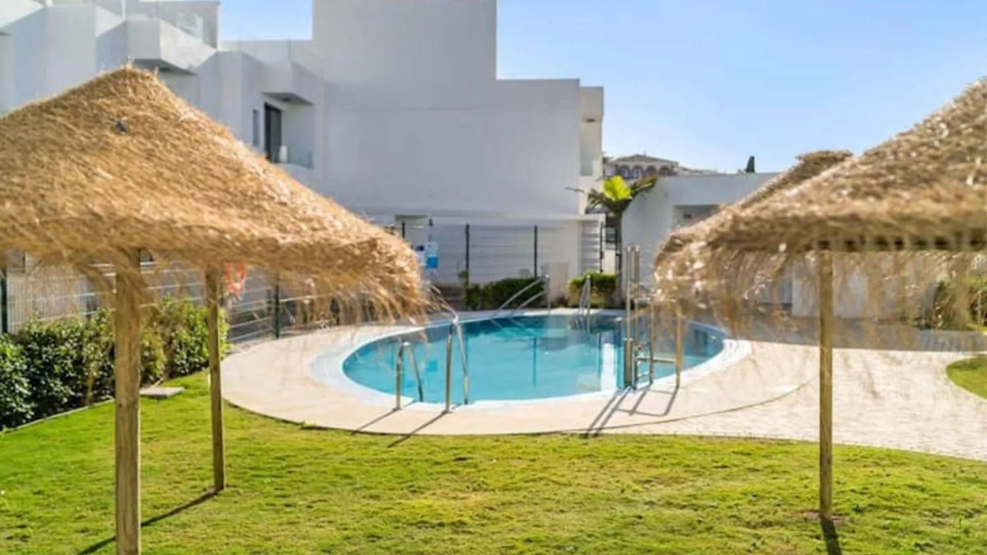 Fantastic Townhouse Near The Beach مالقة 0*,  إسبانيا